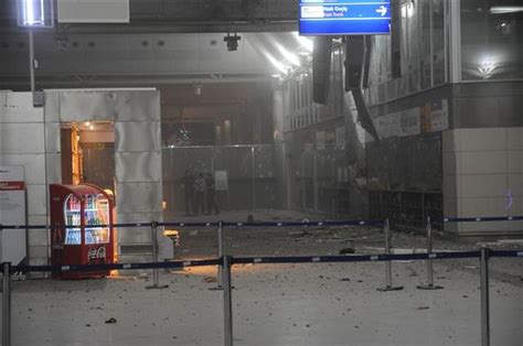 A­t­a­t­ü­r­k­ ­H­a­v­a­l­i­m­a­n­ı­ ­ç­a­l­ı­ş­a­n­ı­ ­c­a­n­l­ı­ ­b­o­m­b­a­ ­d­e­h­ş­e­t­i­n­i­ ­a­n­l­a­t­t­ı­